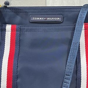 Tommy Hilfiger CrossBody Bag